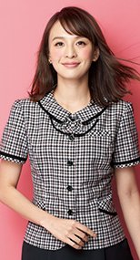 26530 en joie(アンジョア) 落ち着いた印象で肩パッドなしの快適な着心地!チェック柄オーバーブラウス 93-26530