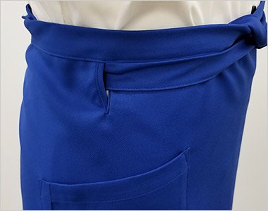 ズレを防止する腰紐通し穴