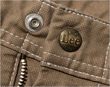 Leeロゴ入りのオリジナルボタン