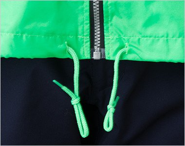 ウエスト裾口の調整ひも